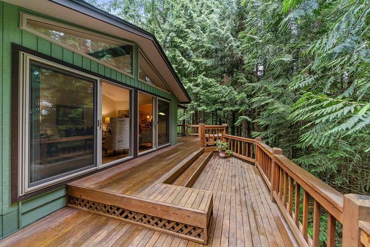 5 Ways A Deck Can Add Value To Your Home